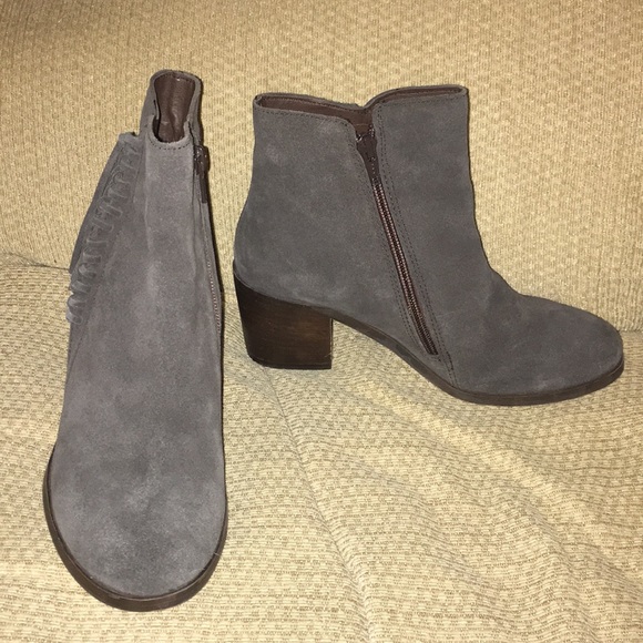 🔘NWT Reaction Kenneth Cole Genuine Suede Booties - Picture 7 of 8